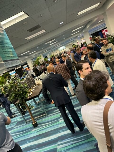 Exhibit_Hall_Break_1